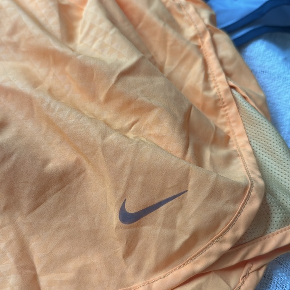 Nike shorts - Picture 2 of 5